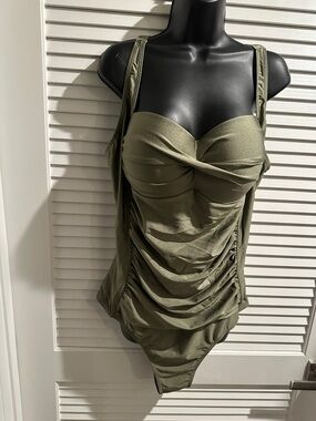 NWT Betsey Johnson 1 Piece Bandeau Seimsuit with Bra Front and ruching in front.